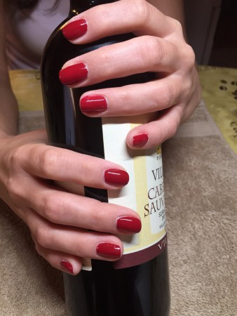 vörös bor - vörös körmök manikűr Szolnok